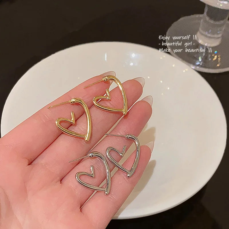 Orecchini Eleganti a Forma di Cuore in Oro Rosa