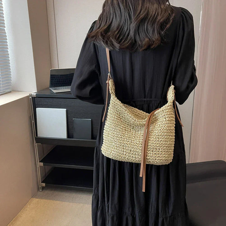 Arnljot | Borsa a Spalla Strutturata in Stile Intrecciato