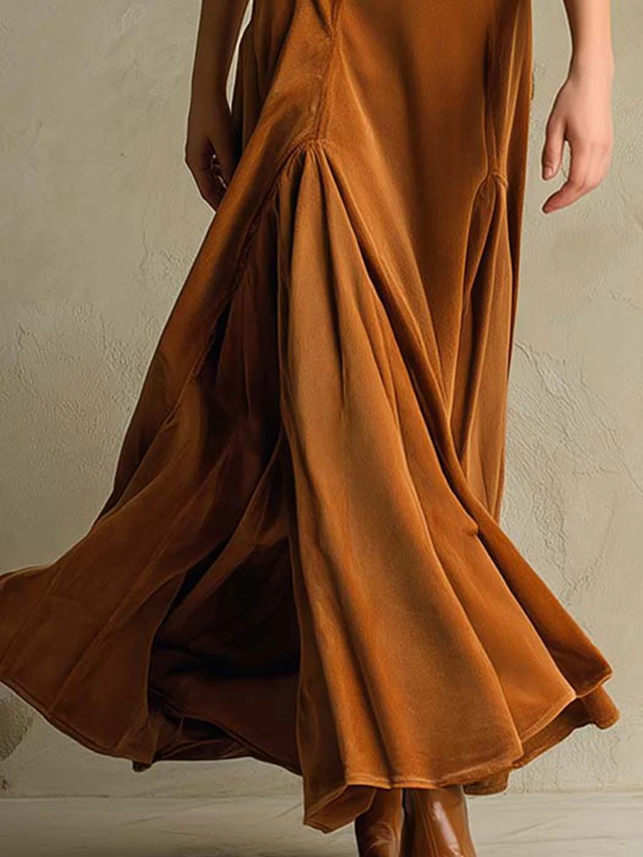 Abito Lungo Elegante in Velluto Marrone con Colletto Retrò
