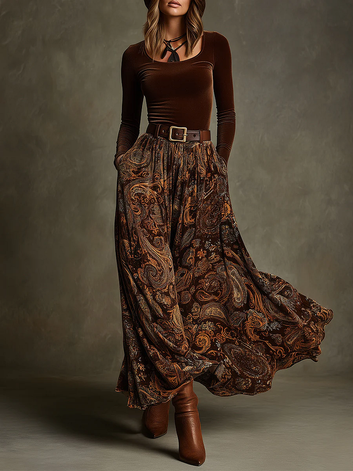 Set top in velluto elasticizzato vintage e gonna maxi paisley con cintura