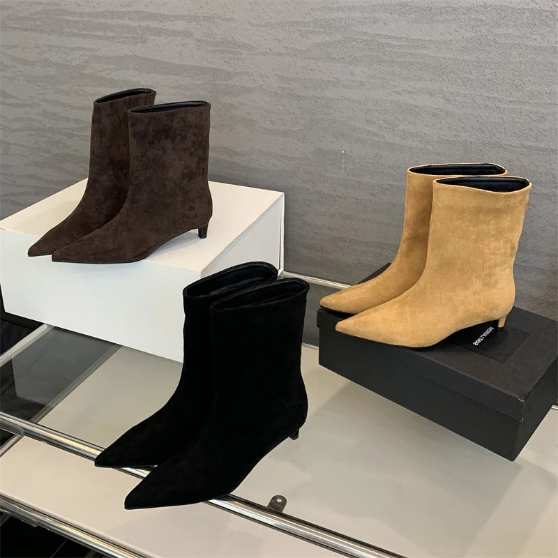 Stivali Maria – Eleganti Stivali in Suede Marrone
