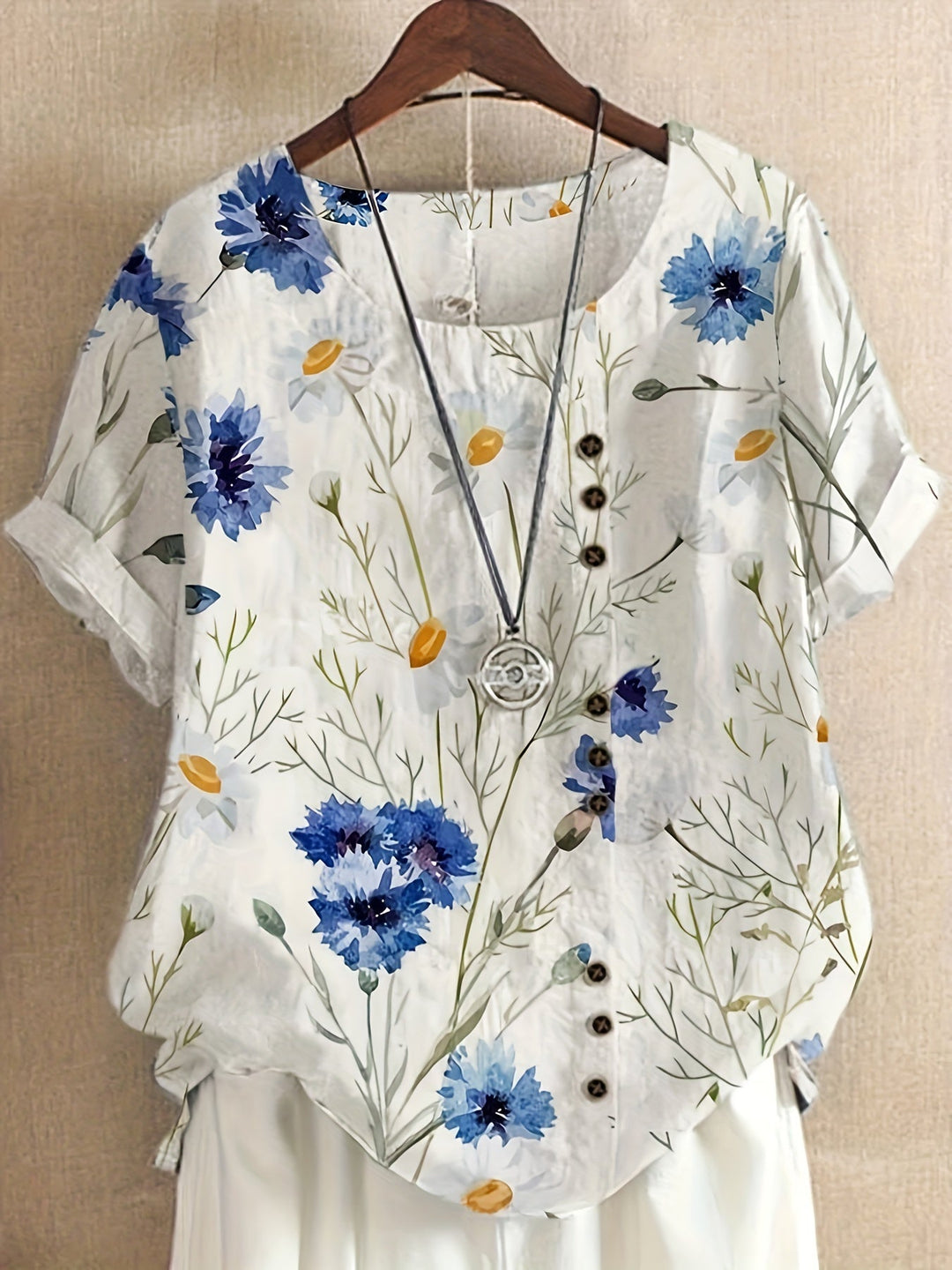 Sienna – Blusa con Dettaglio di Bottoni Floreali