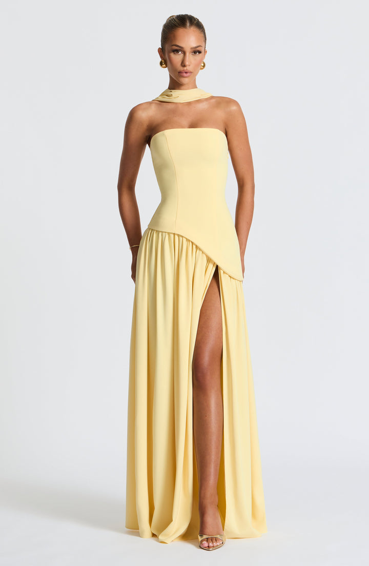 Vestito Maxi Senza Spalline per Donna con Apertura Alta e Vita Asimmetrica