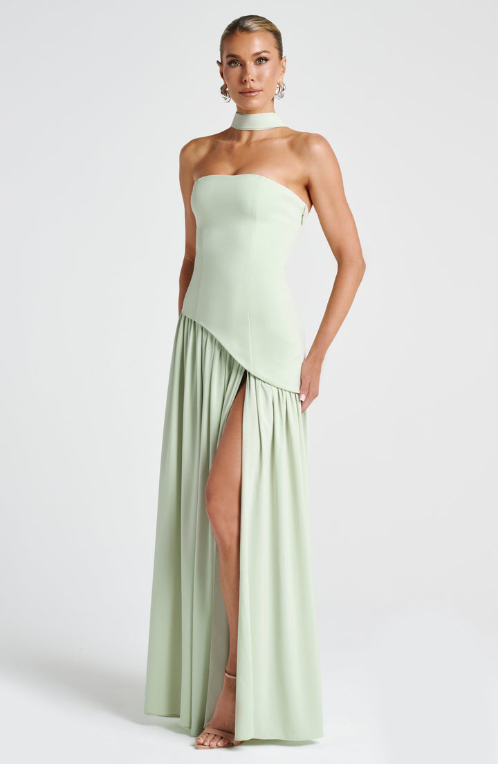 Vestito Maxi Senza Spalline per Donna con Apertura Alta e Vita Asimmetrica