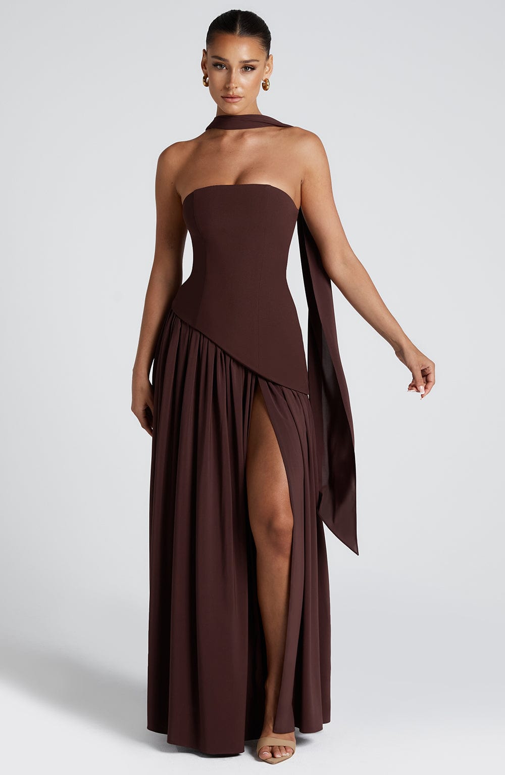 Vestito Maxi Senza Spalline per Donna con Apertura Alta e Vita Asimmetrica