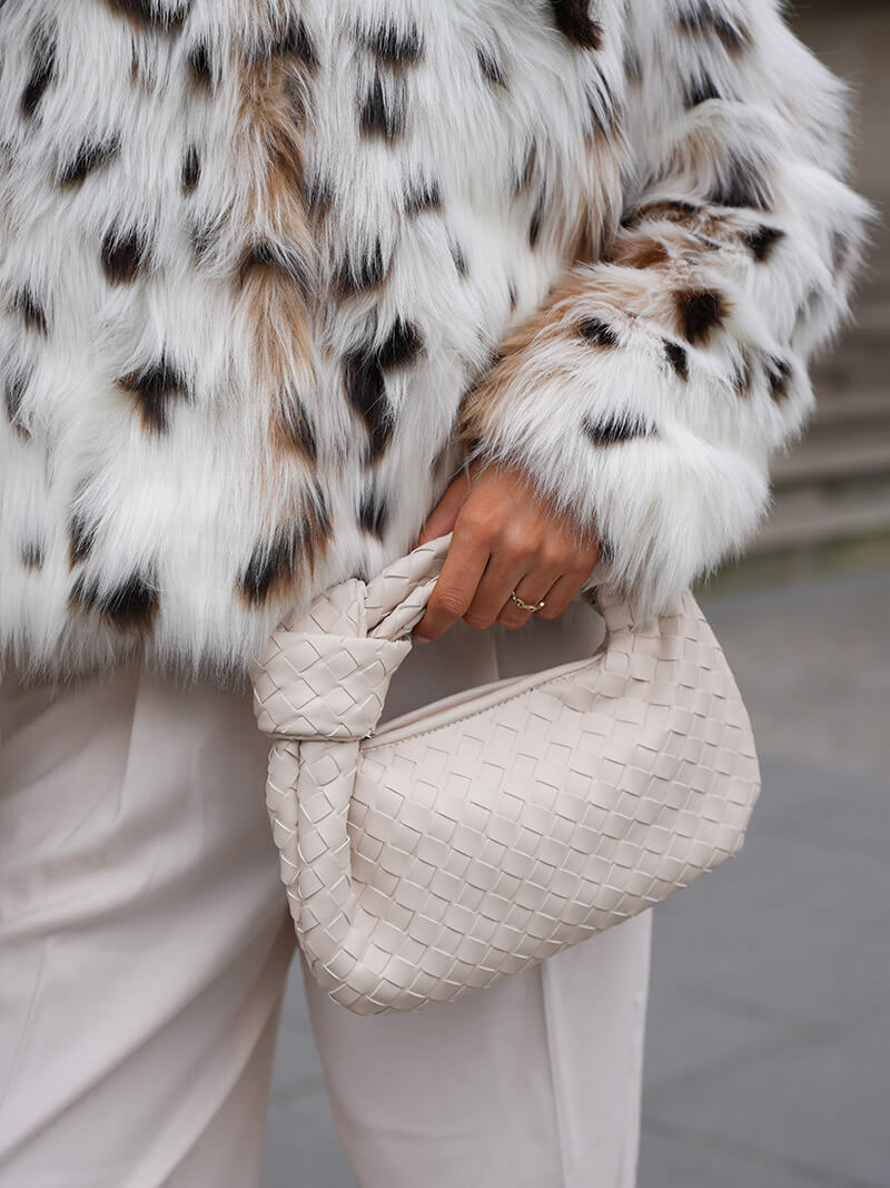 Borsa a Mano Woven da Donna con Manico Annodato e Forma Curva